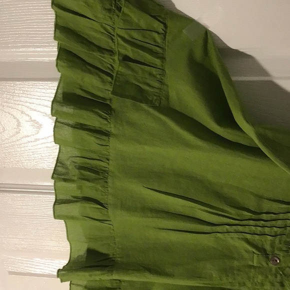 Never worn, new red camel ruffled tank with beadwork, size M - Picture 4 of 6